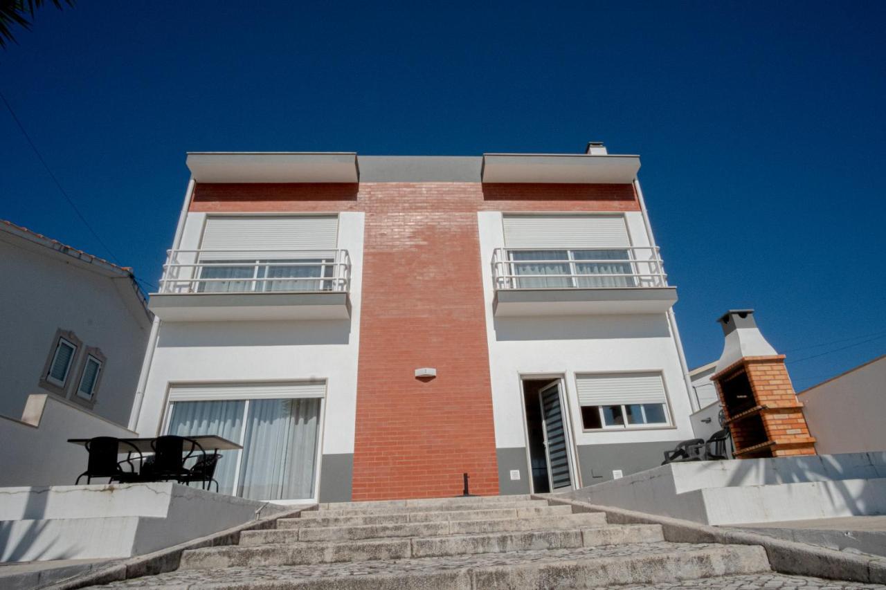 8 Rodrigues Family House - Villa With Patio Ναζαρέ Εξωτερικό φωτογραφία