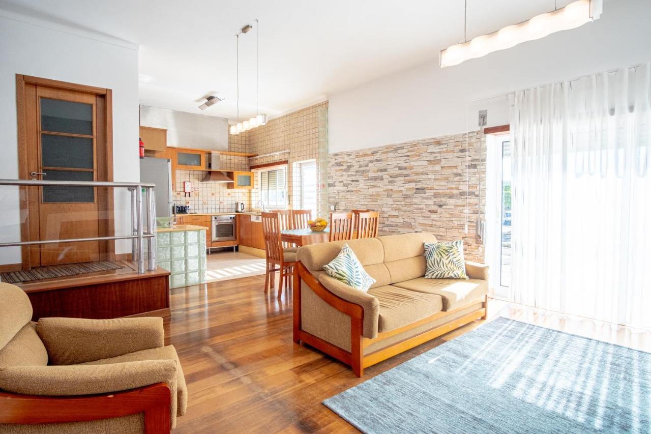 8 Rodrigues Family House - Villa With Patio Ναζαρέ Εξωτερικό φωτογραφία