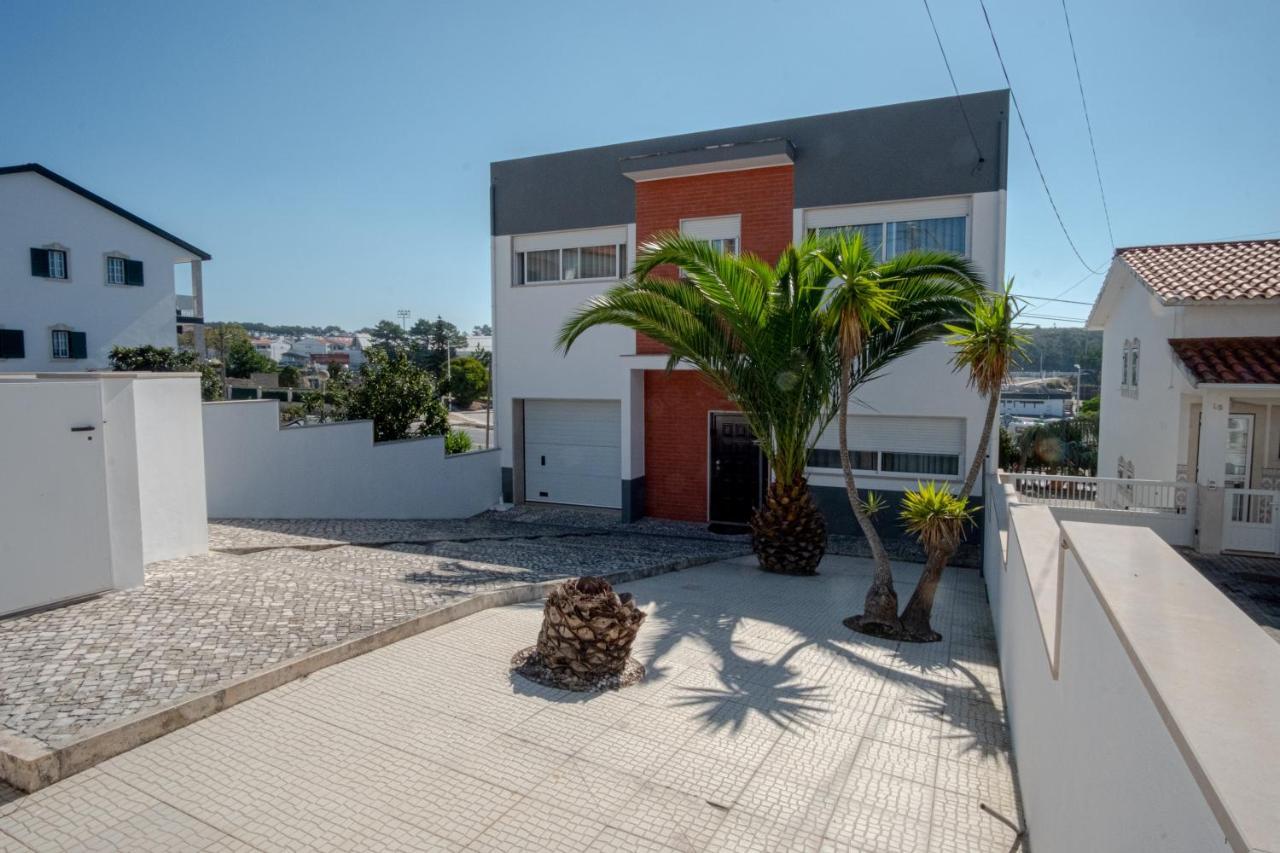 8 Rodrigues Family House - Villa With Patio Ναζαρέ Εξωτερικό φωτογραφία