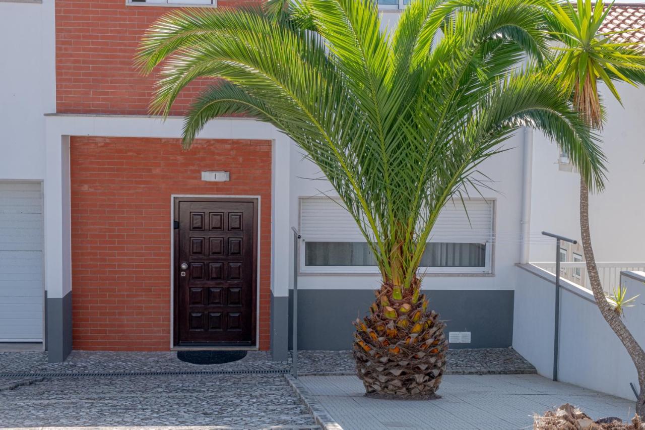 8 Rodrigues Family House - Villa With Patio Ναζαρέ Εξωτερικό φωτογραφία